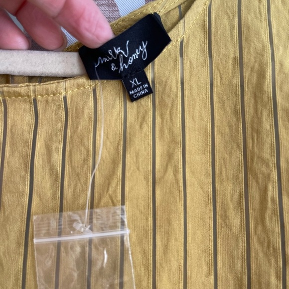 Milk and Honey blouse - Picture 6 of 7